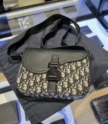 ★素敵！大人気【 DIOR 】SADDLE メッセンジャーバッグ